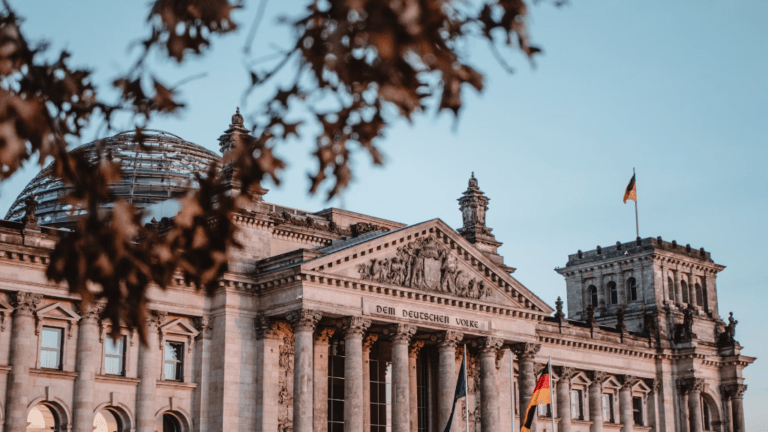 Augsburger GRÜNE kritisieren den politischen Dammbruch: CSU und FDP ebnen den Weg für die AfD