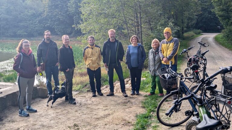 Waldwanderung in Wellenburg: Einblicke in Augsburgs Forst