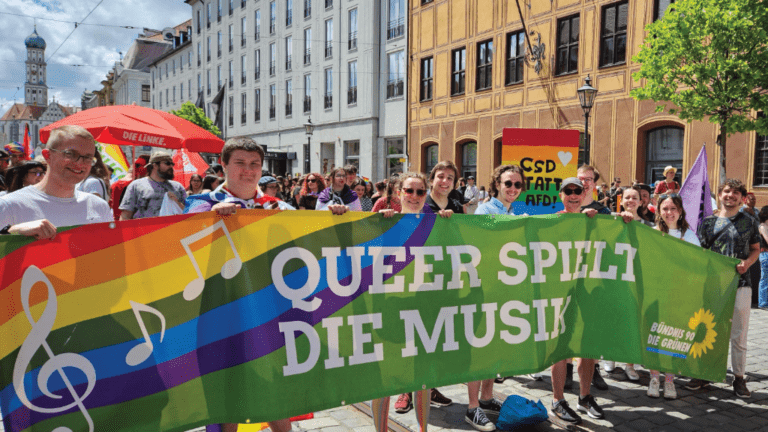 Augsburg zeigt Flagge für Vielfalt: Grüne beim CSD 2026
